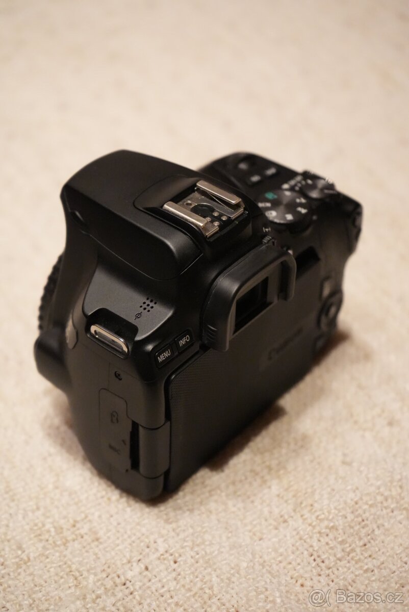 Canon EOS 250D Essential Kit 18-55mm+ 75-300mm - 5