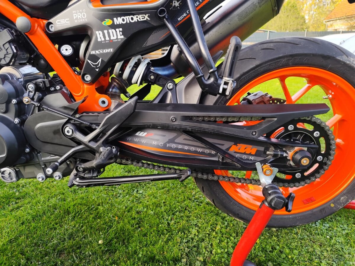 Ktm 890R - 5