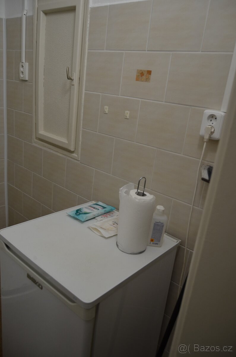 Pronájem samostatné kanceláře 28. pluku Praha 10 Vršovice - 5