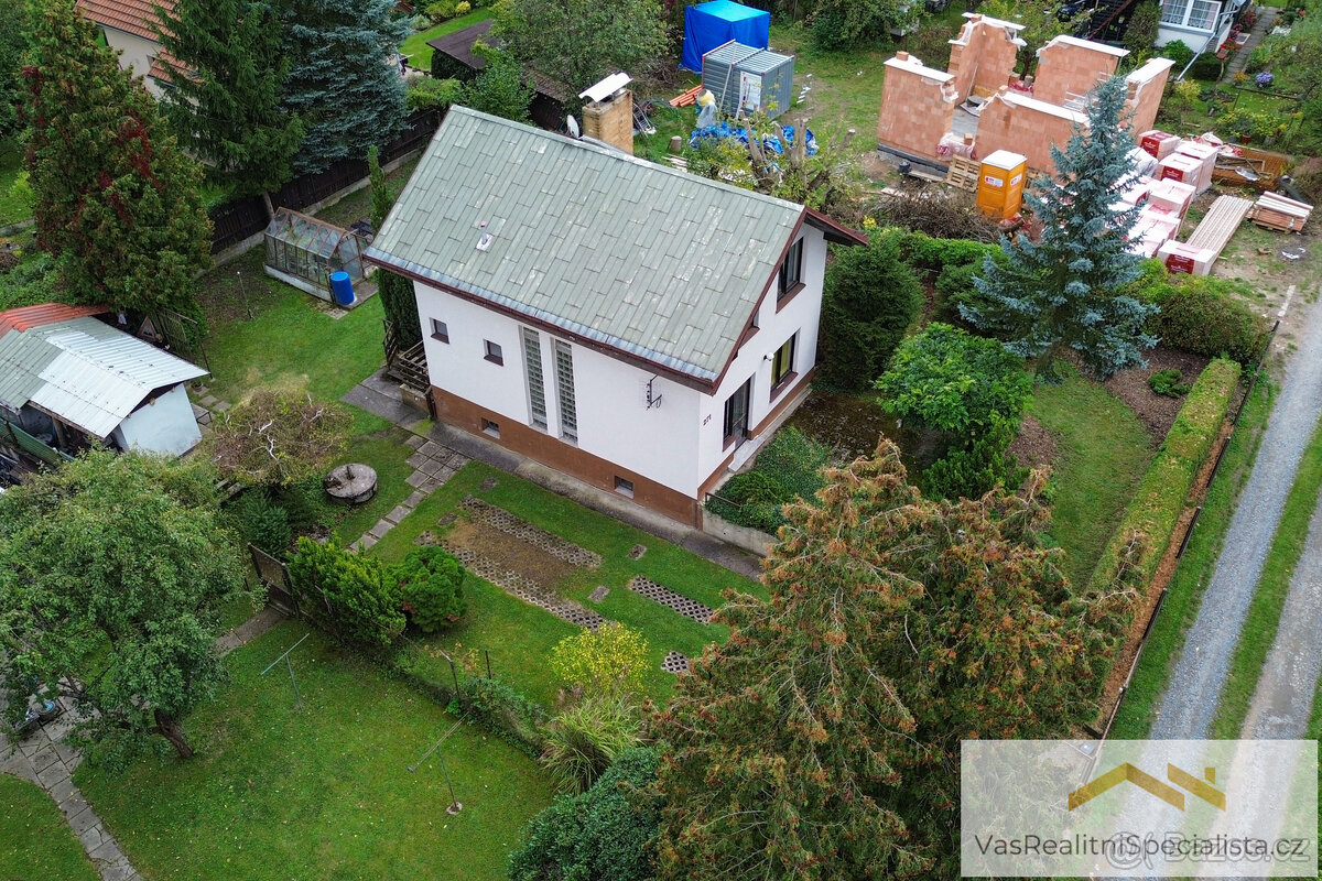 Ráj klidu a přírody: rovinatý pozemek s rekreačním objektem - 5