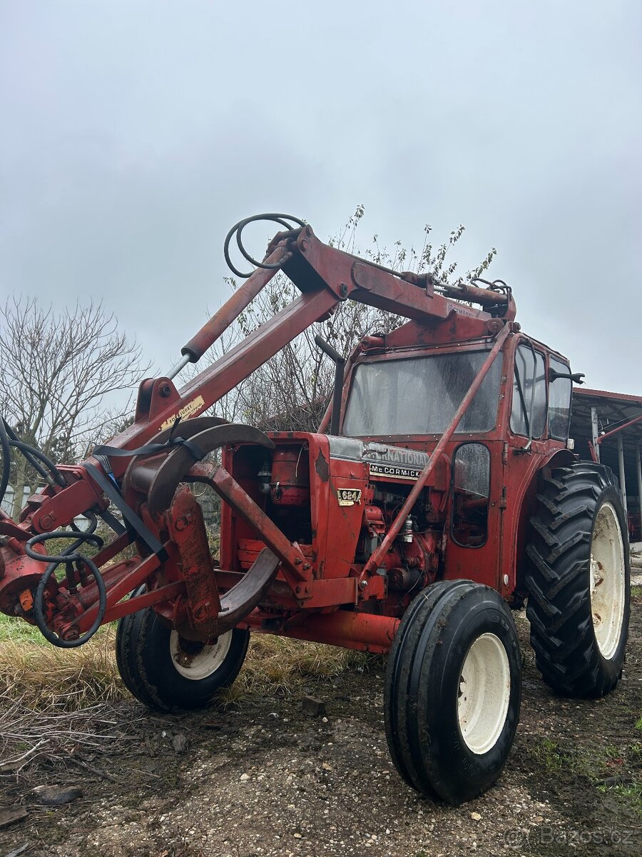 Traktor IH 624 - nepojazdný - 5
