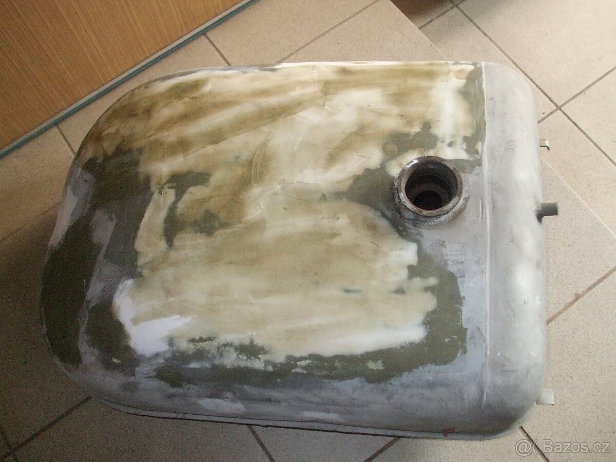 zetor 25 nádrž - 5