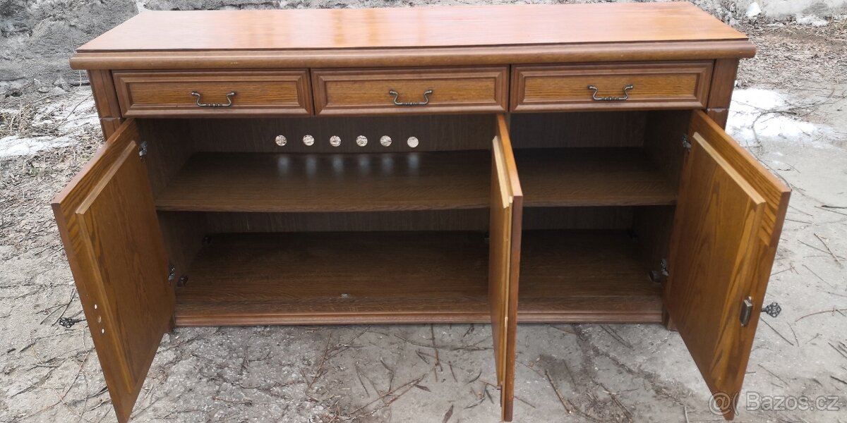 Masivní rustikální komoda - 5