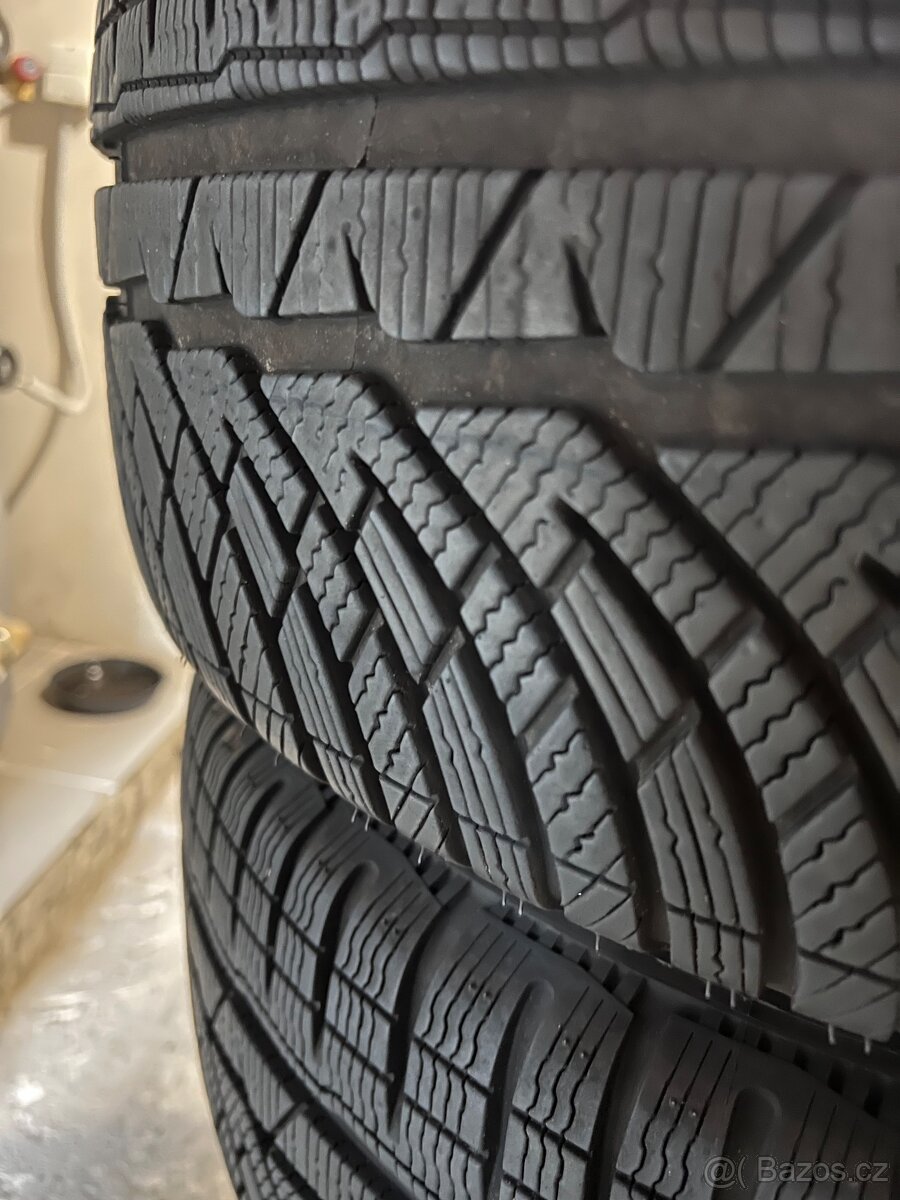 BMW X1 F48 225/55 R17 - 5