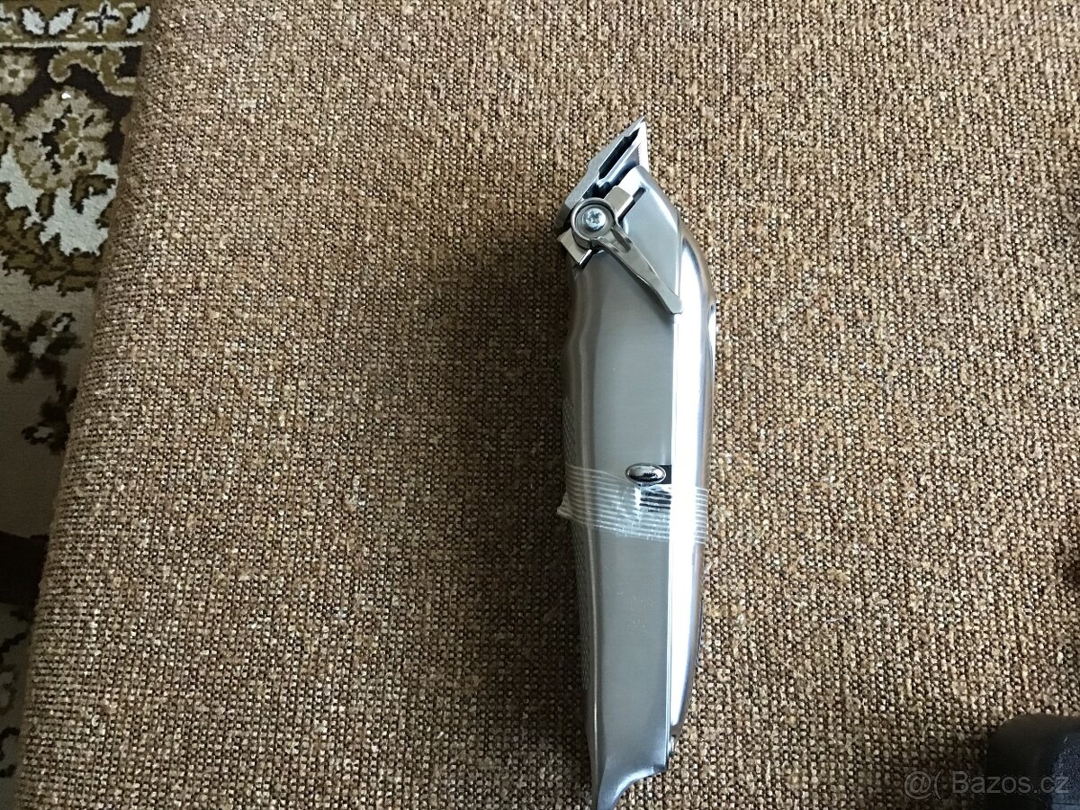 Zastřihovač vlasů a vosů. - 5