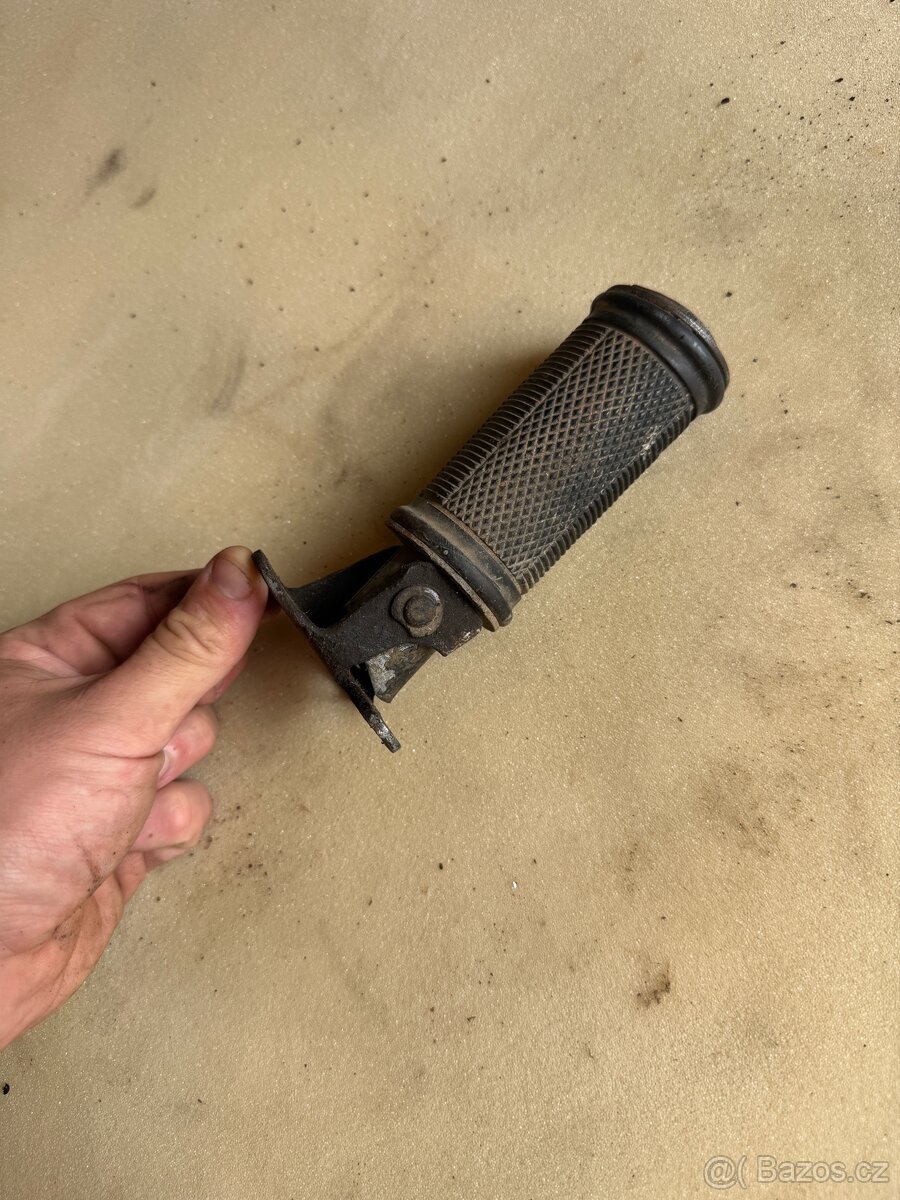 Zadní stupačka jawa - 5