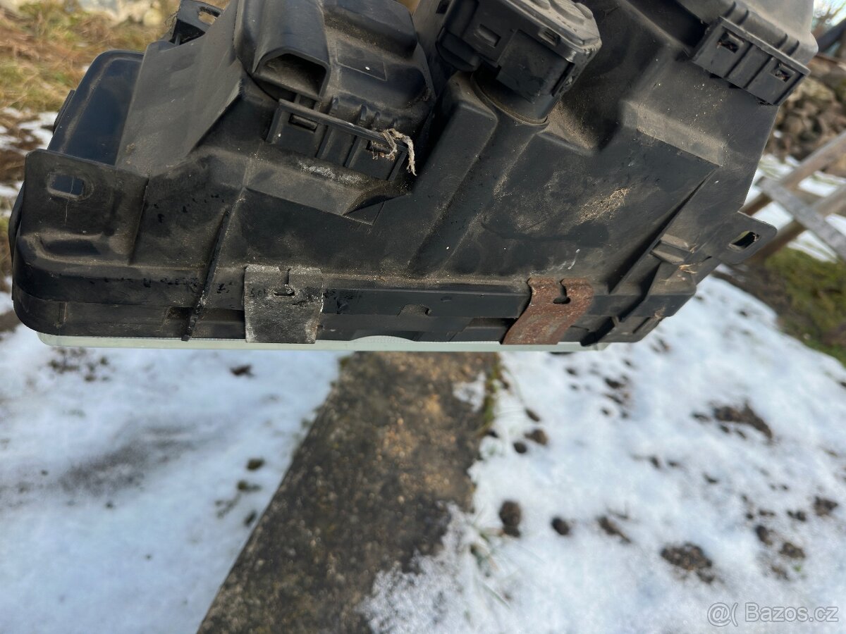BMW e36 - přední pravé světlo - 5