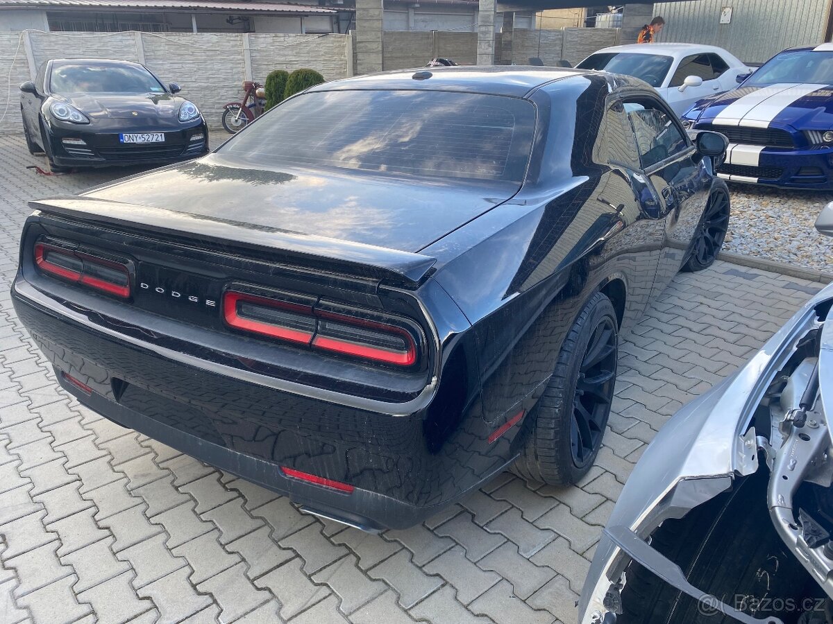 Dodge Challenger 5.7 HEMI 2017 - 5