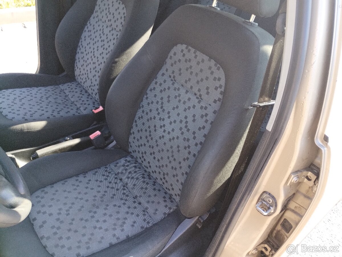 Škoda Fabia 1,2 - 5