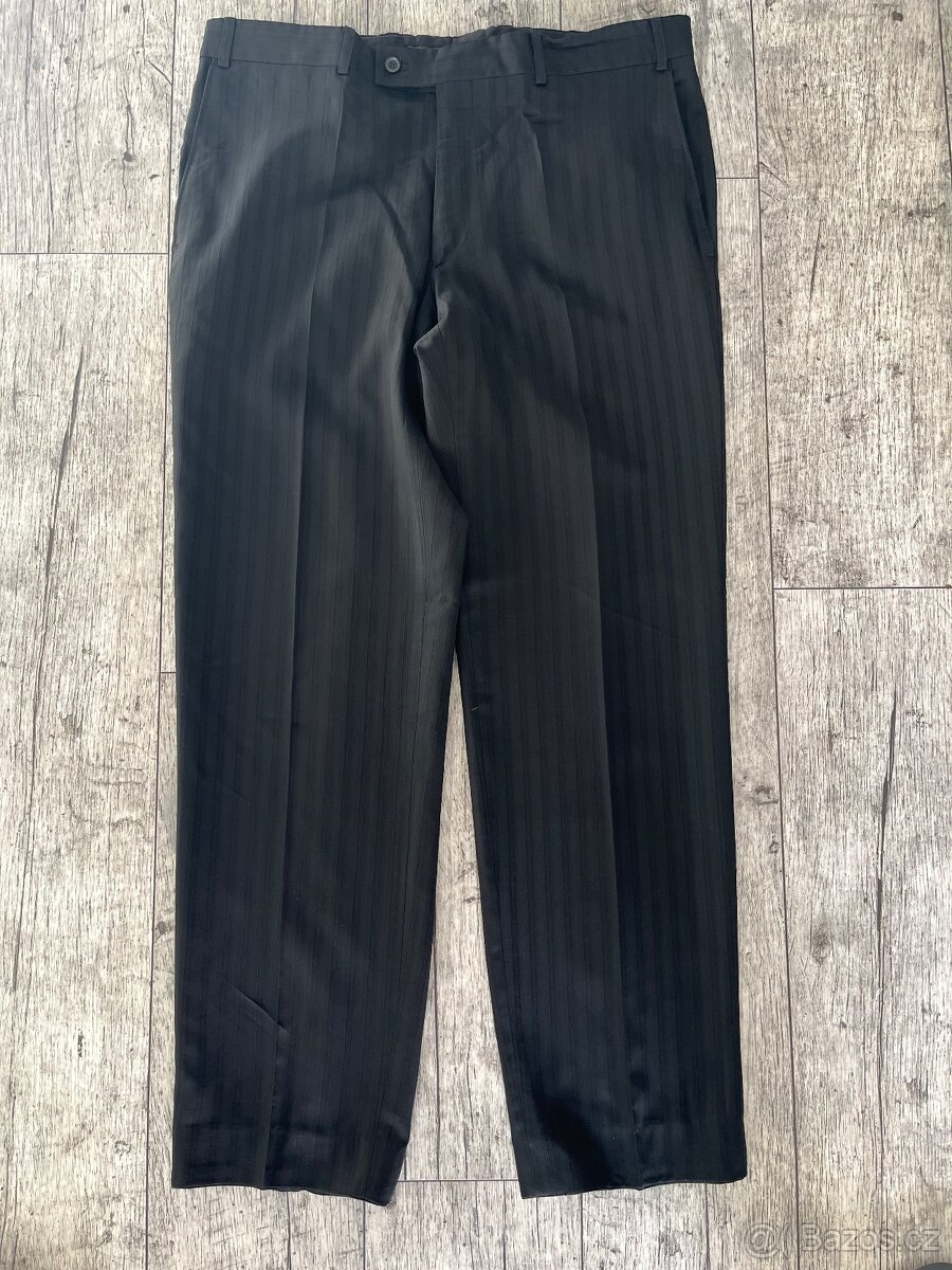 Lagrfeld černý oblek s shadow stripe - 5