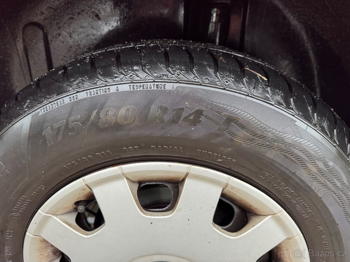 VW Golf 4 1,4i 55kW, NOVÁ STK - 5