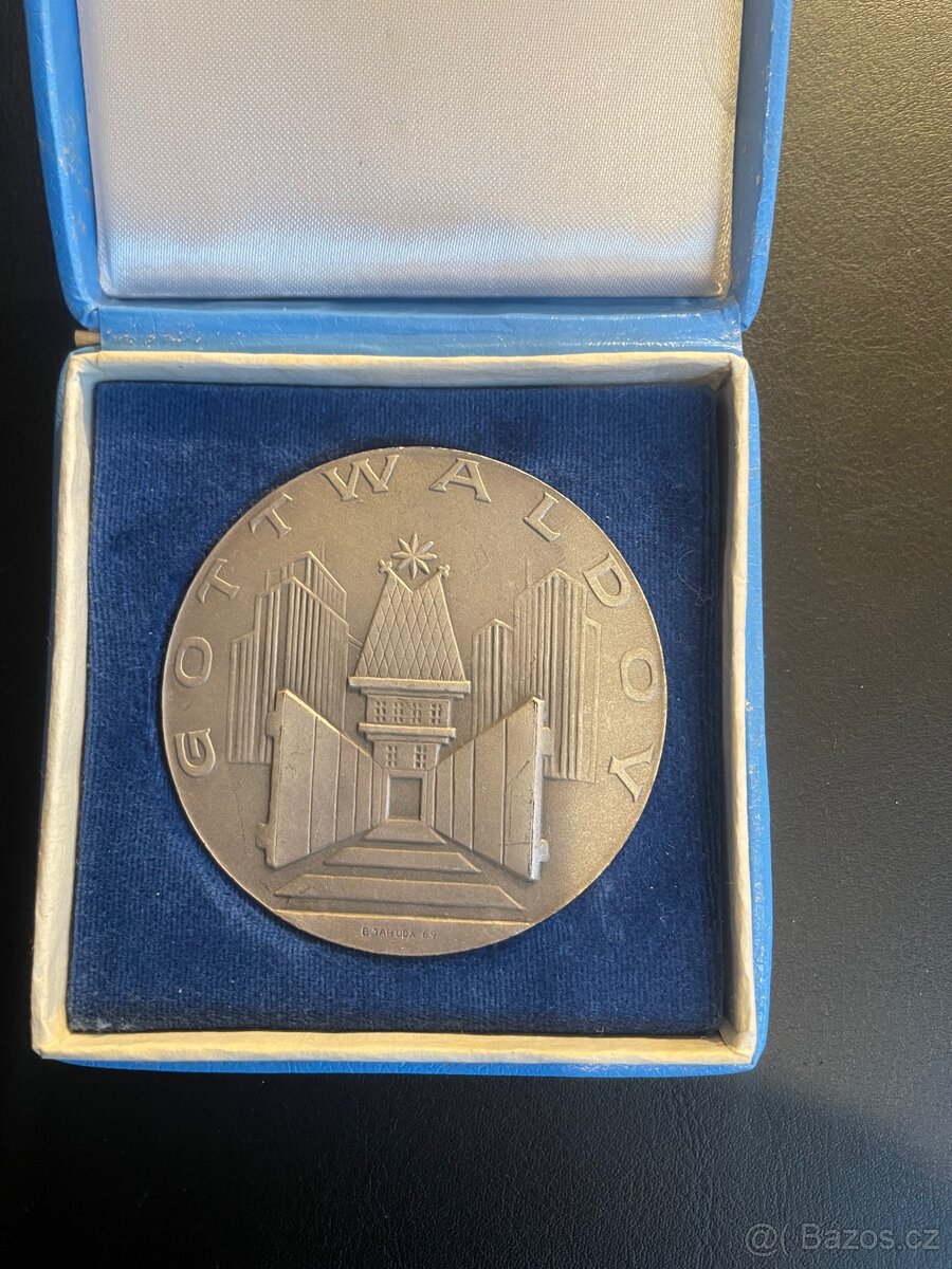 Konvolut pamětních medailí 2 - 5
