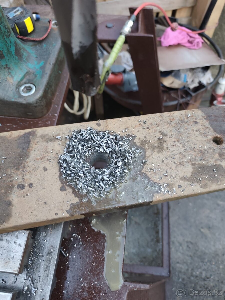 Strojní vrtačka V20 - 5