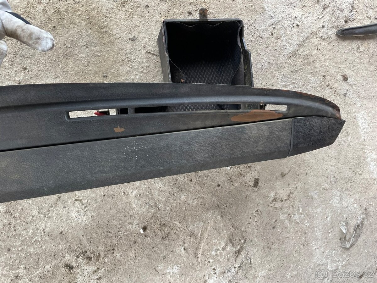 Škoda garde - palubovka - 5