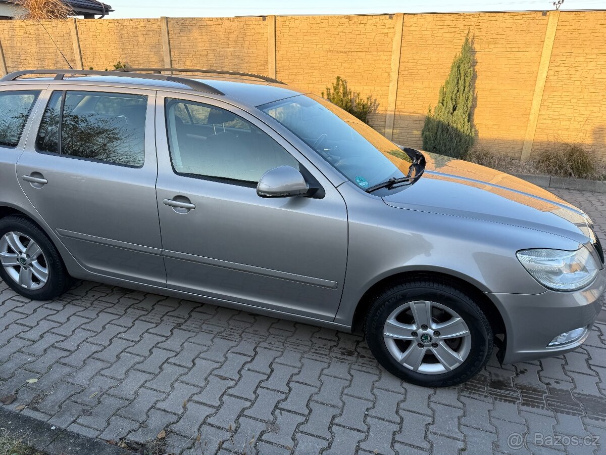 Škoda Octavia Combi 2 1.6 mpi facelift - 5