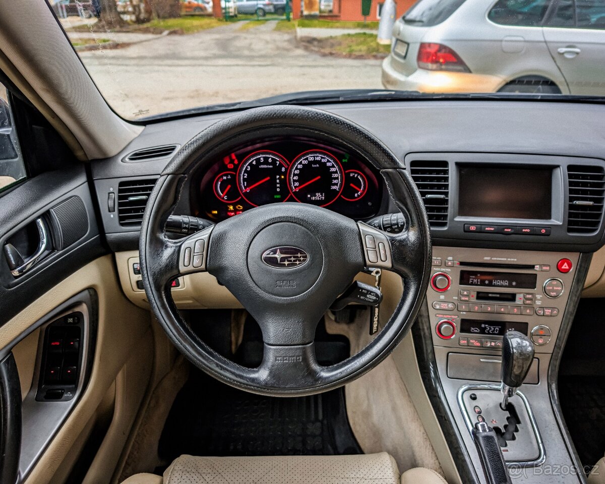 Subaru Legacy 3.0i 180 kw - 5