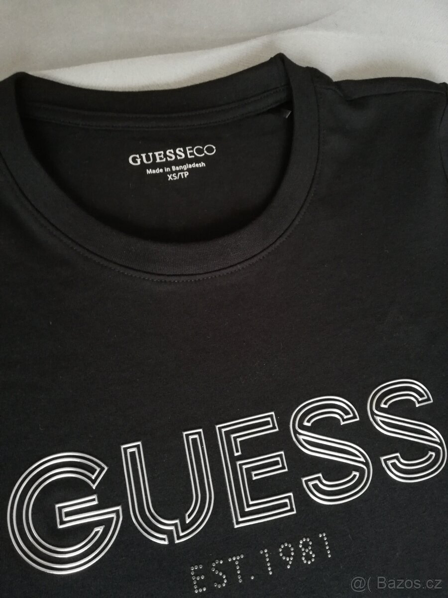 Dámské černé tričko Guess - 5
