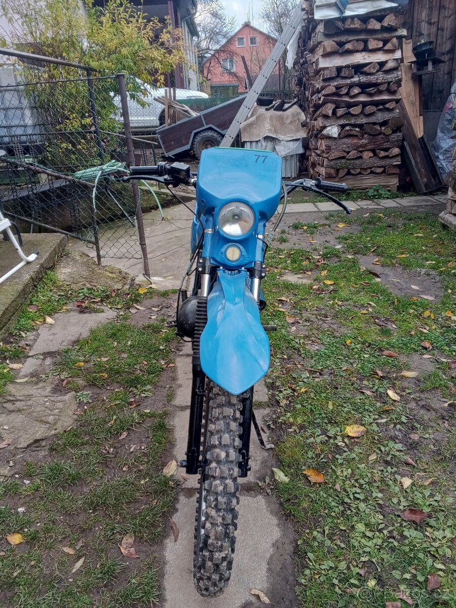 Domaděl z ČZ175