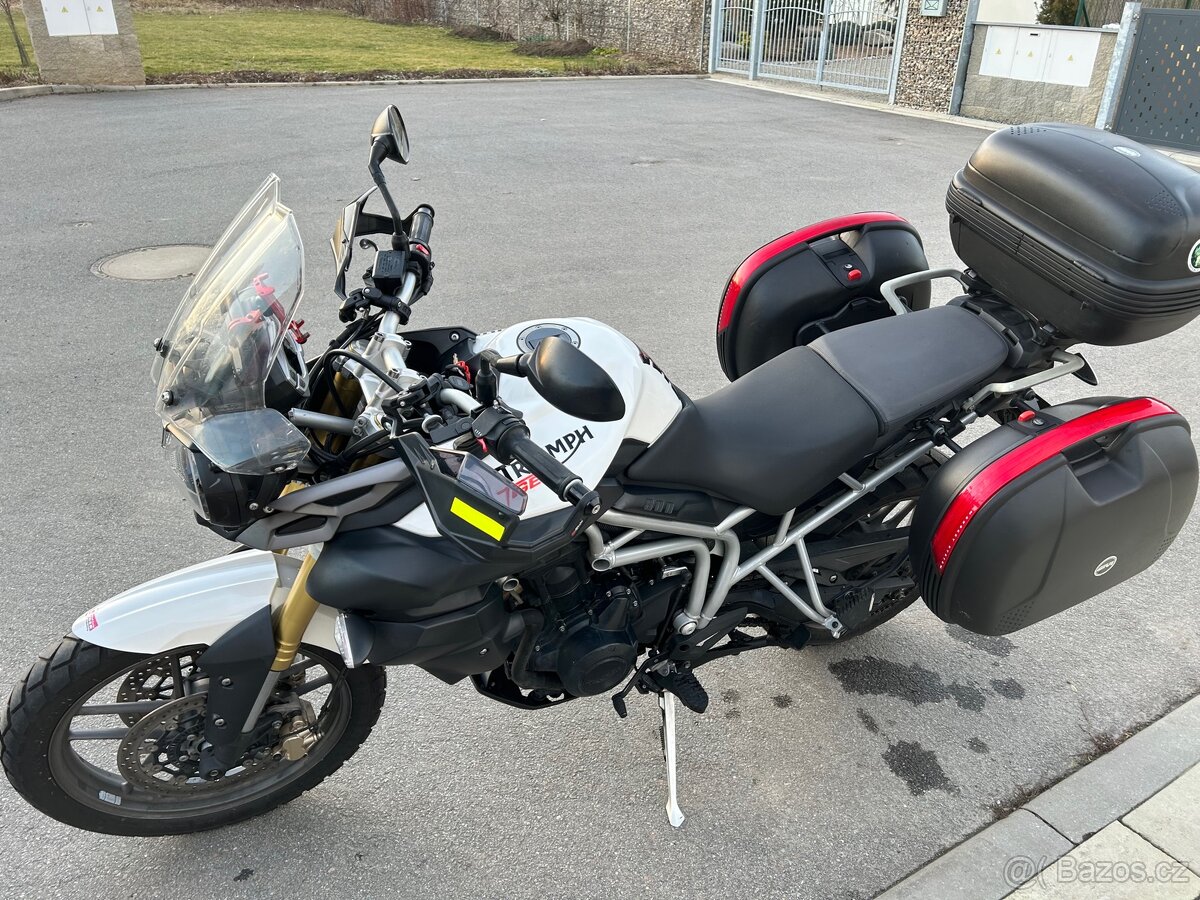 Triumph tiger 800