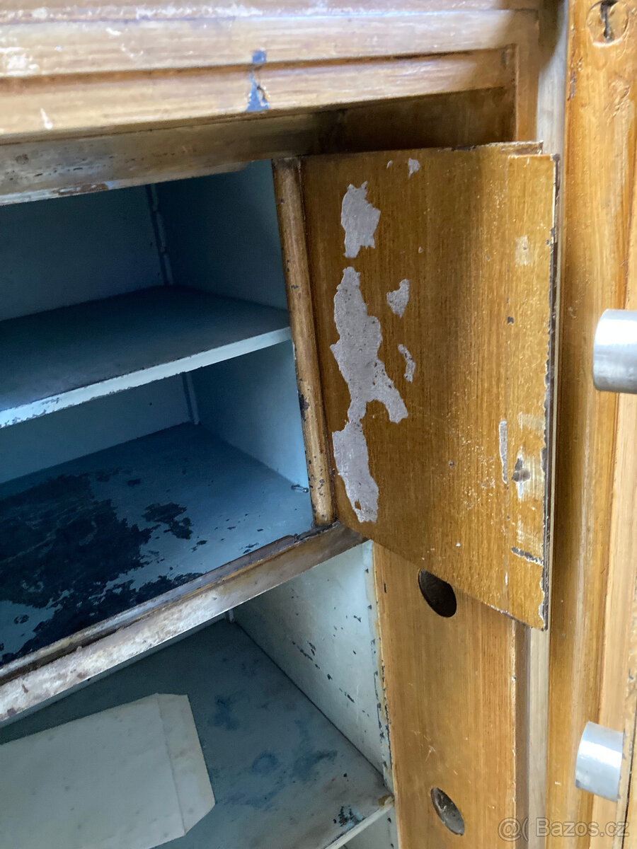 Trezor SAFESIA železobetonový, 2. bezp. třída 15.000 kč - 5