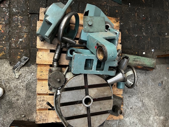 Univerzální konzolová frézka FU20 - 5