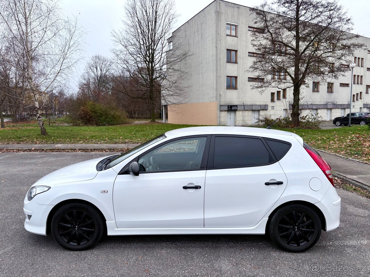 Hyundai i 30 r. 2011 - 5