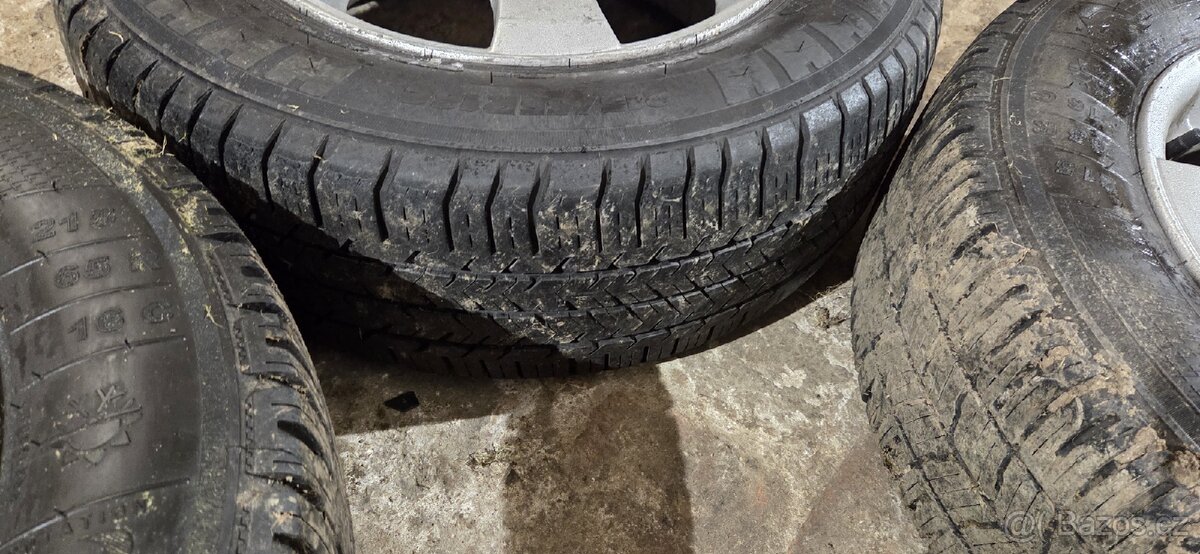 Alu kola r16, 5,114,3 zimní pneu 215/65C - 5