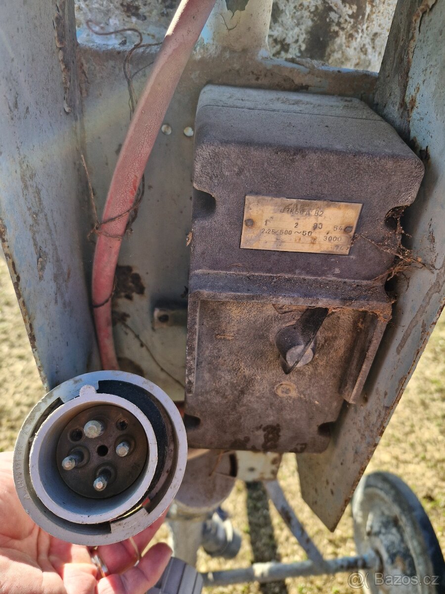 Stavební míchačka 380V,MEZ Mohelnice cena dohodou - 5