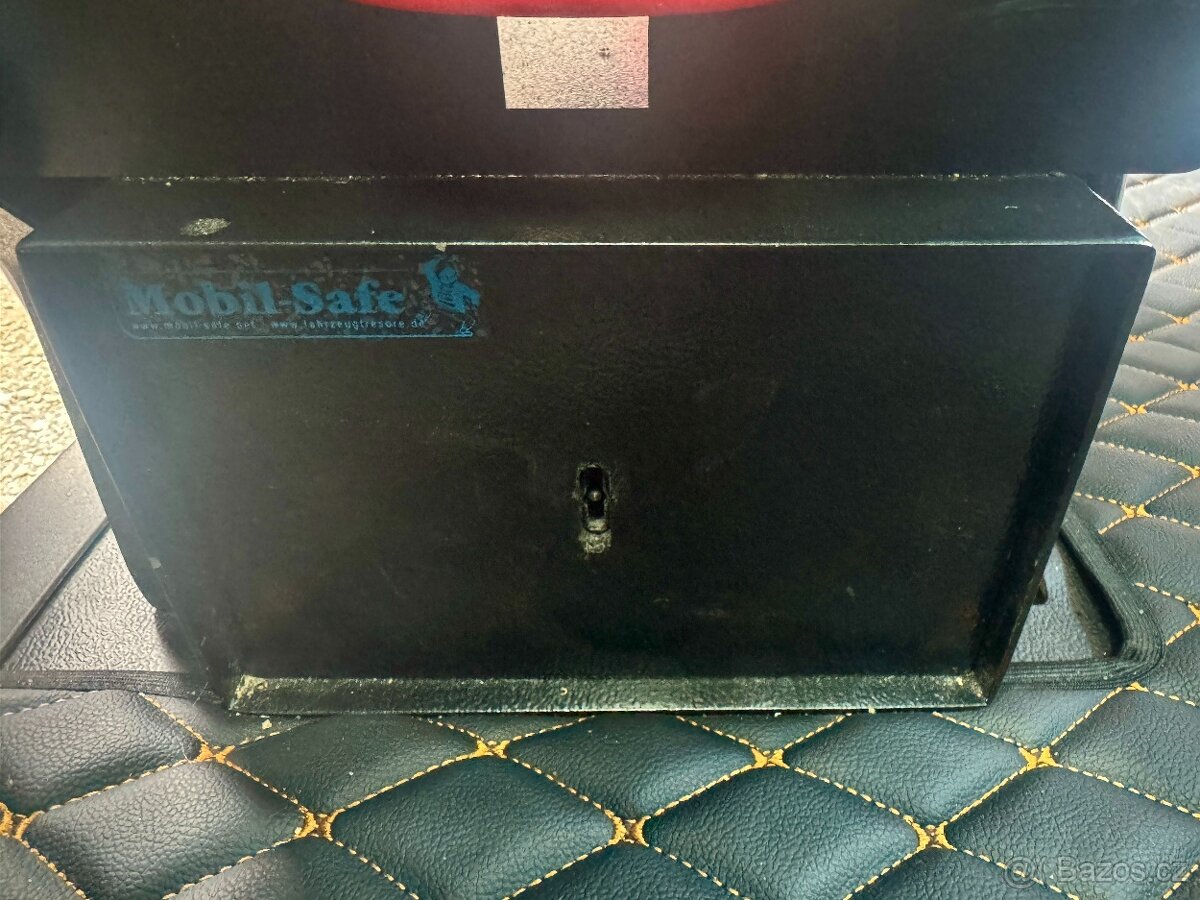 IVECO Daily obytná dodávka - 5