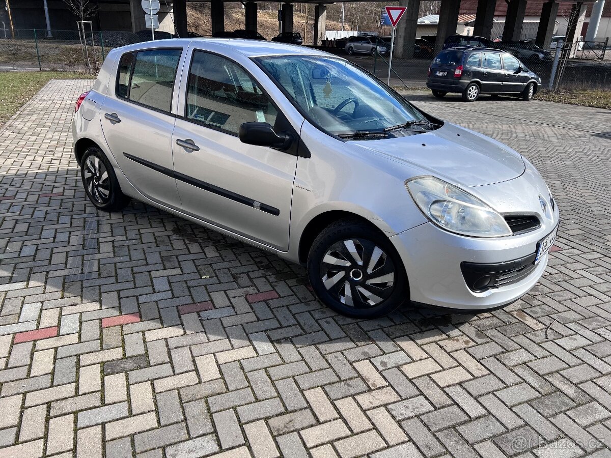 Renault clio lll - 5