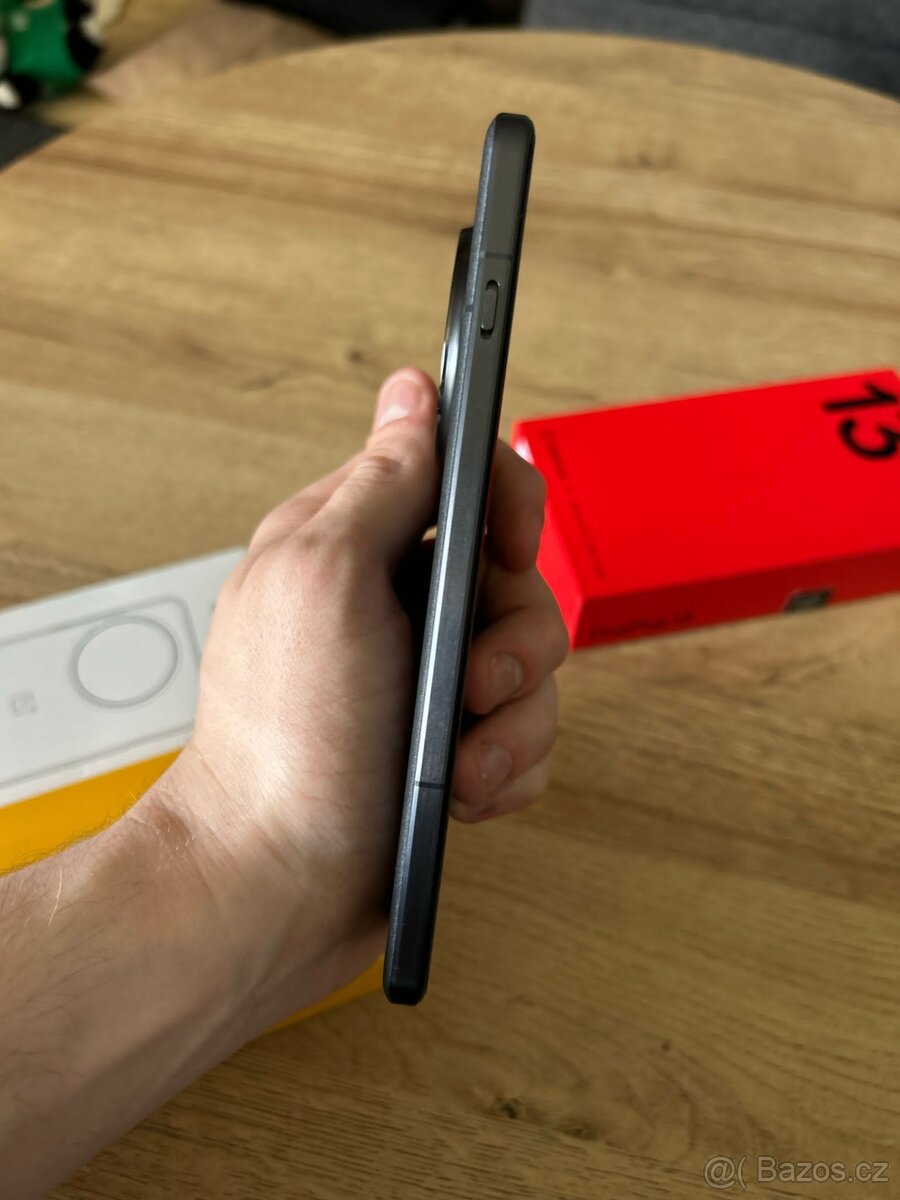 OnePlus 13 - 5