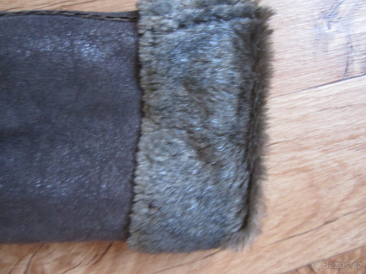 Zimní kabát s kožešinou uvnitř, M/L, zvenku semiš s patinou - 5