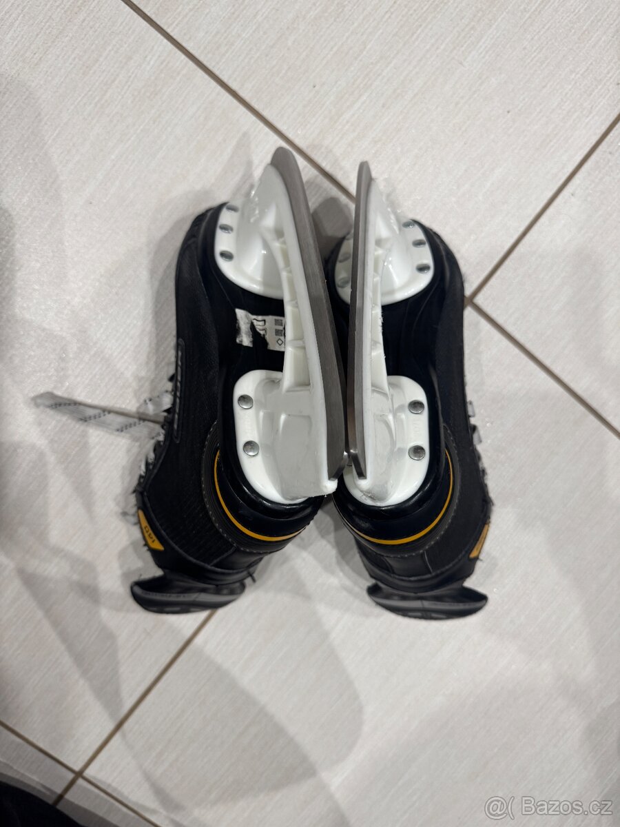 Brusle Bauer Supreme UK Y13,5, EUR 32 - 5