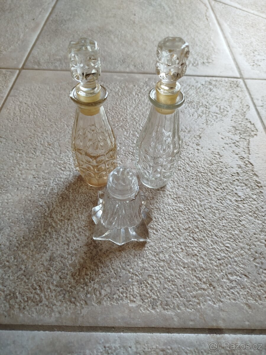 Skleněný džbán, skleničky, štamprdle... - 5