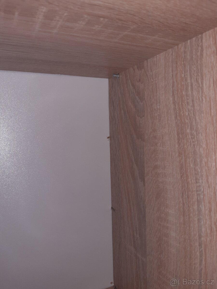 Šatní skříň 150 cm se zrcadlem - 5