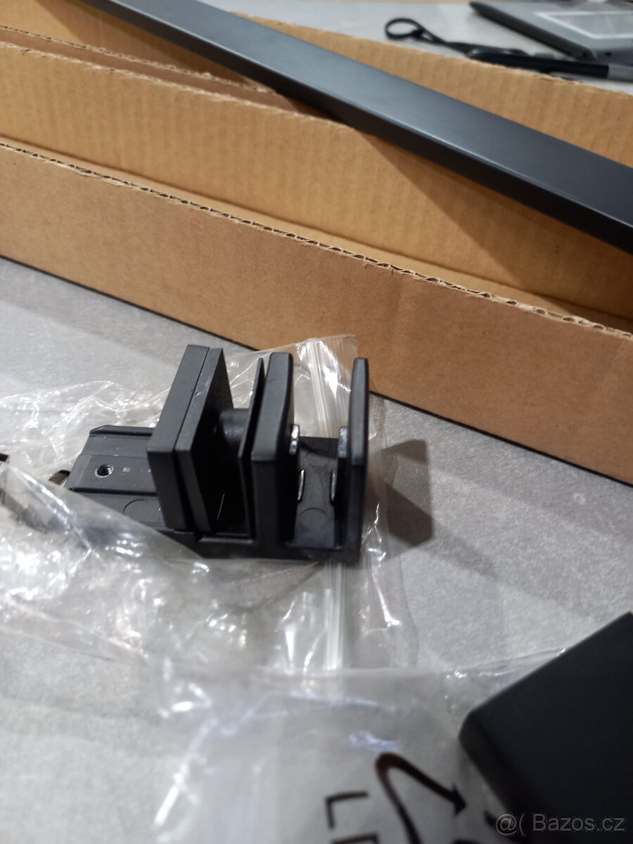 SIKOWIXMZAV2C - držák černý pro Walk in - 5