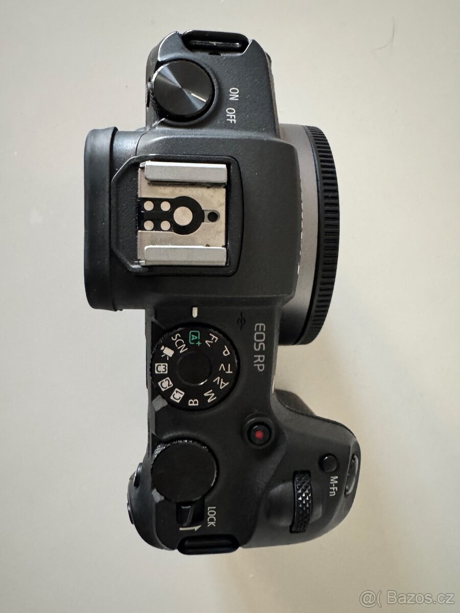 Canon EOS RP s adaptérem EF-EOS R - 5