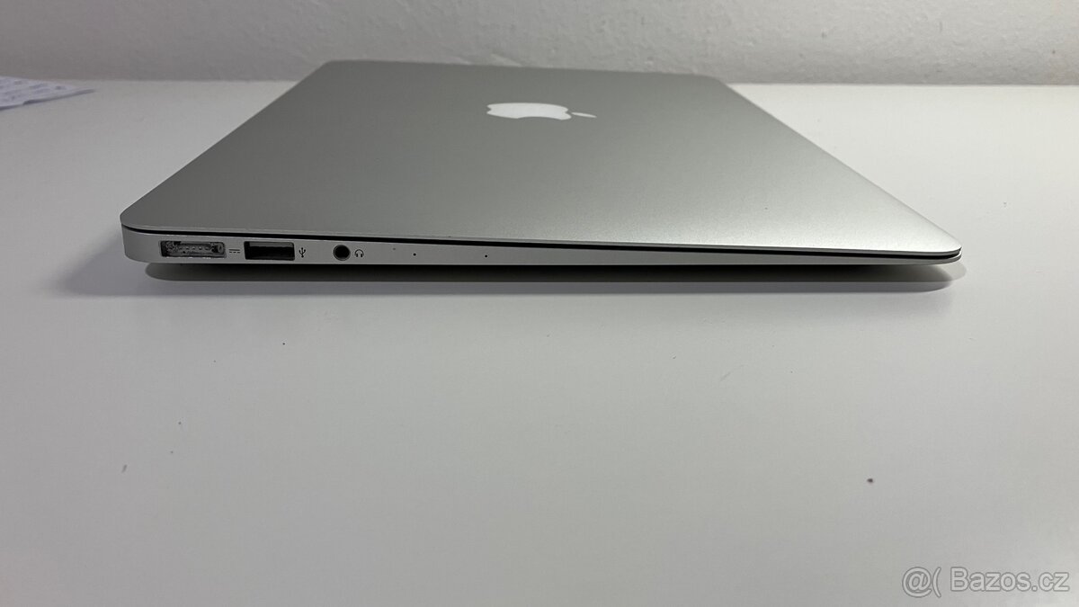 Macbook Air 13” 2015 top stav - 5