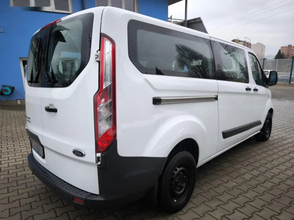 Ford Transit Custom, 2.0 TDCi L2H1 9 míst - 5