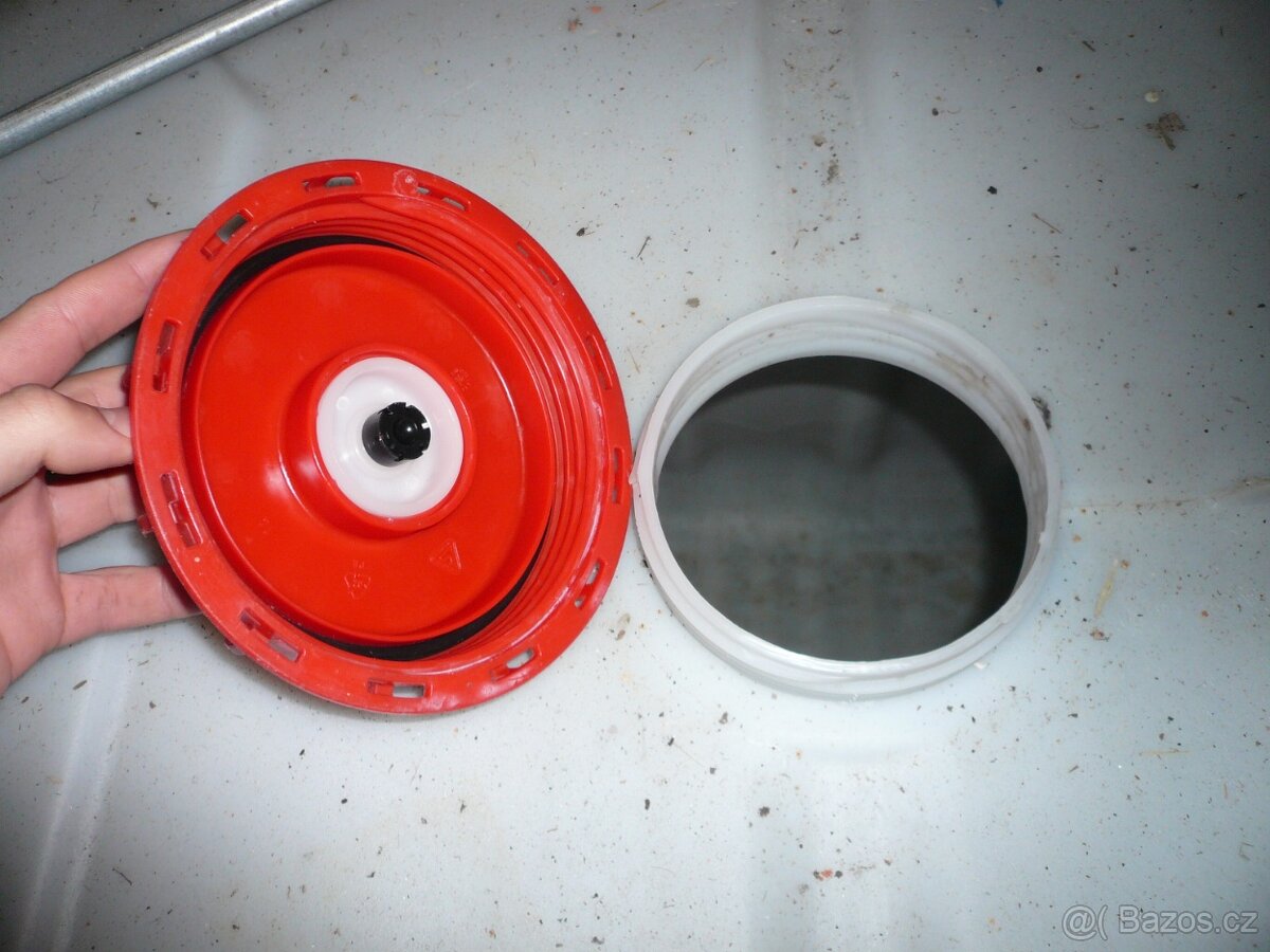 Nádrž na vodu IBC kontejner 1000 L - SUPER CENA, AKCE - 5