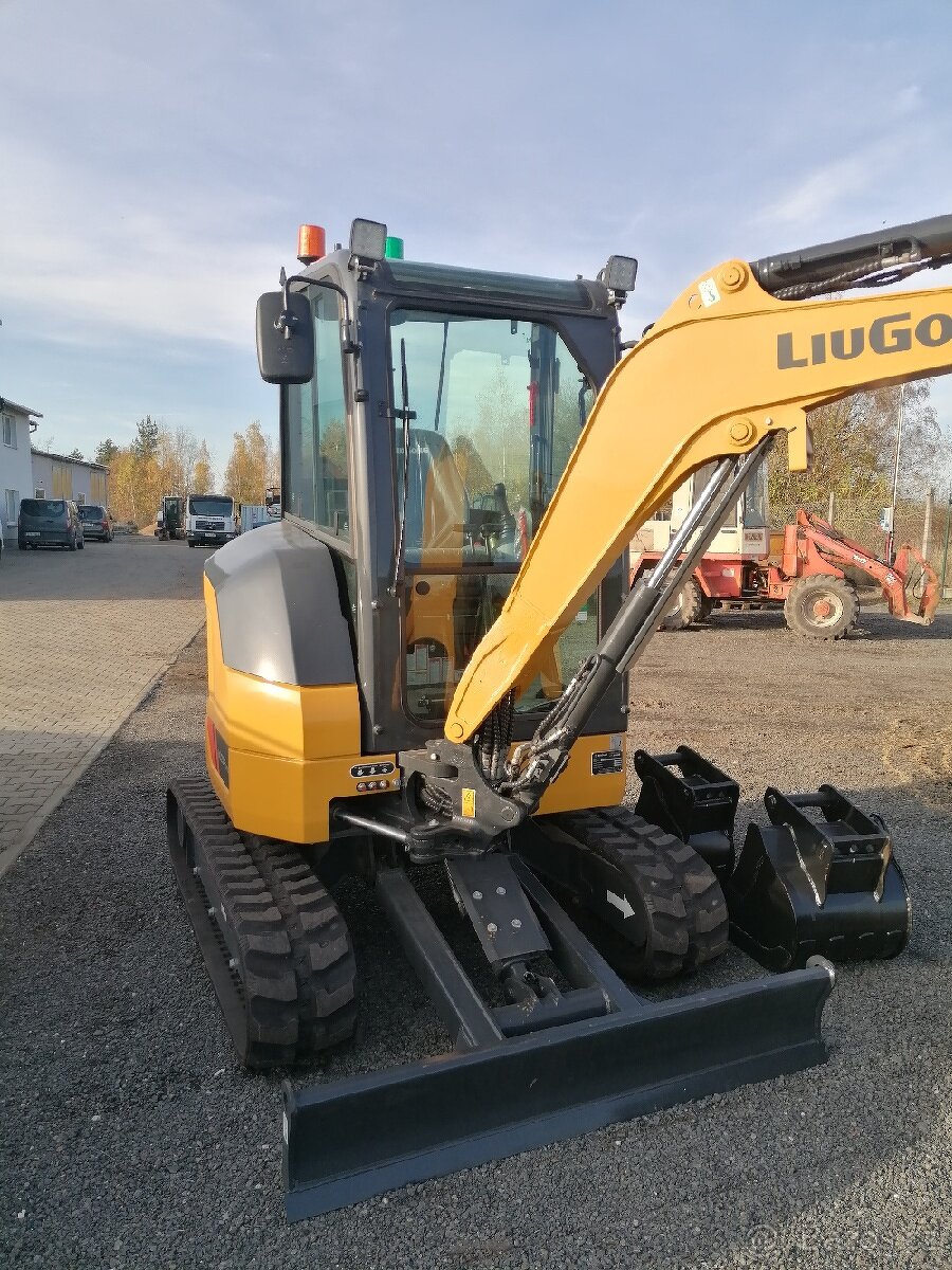 Minibagr Liugong 9027 Nový stroj. včetně lopat. Nyní akce - 5