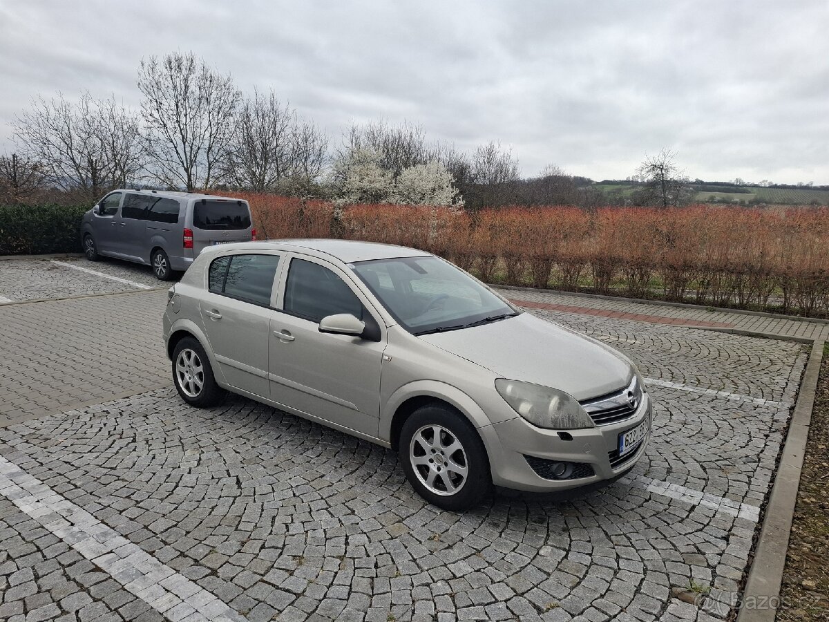 Prodám Opel Astra 1.6i - 5