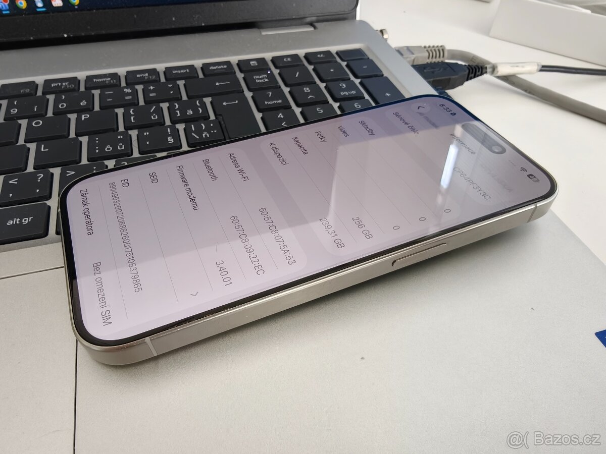 Apple iPhone 15 Pro 256GB - 5
