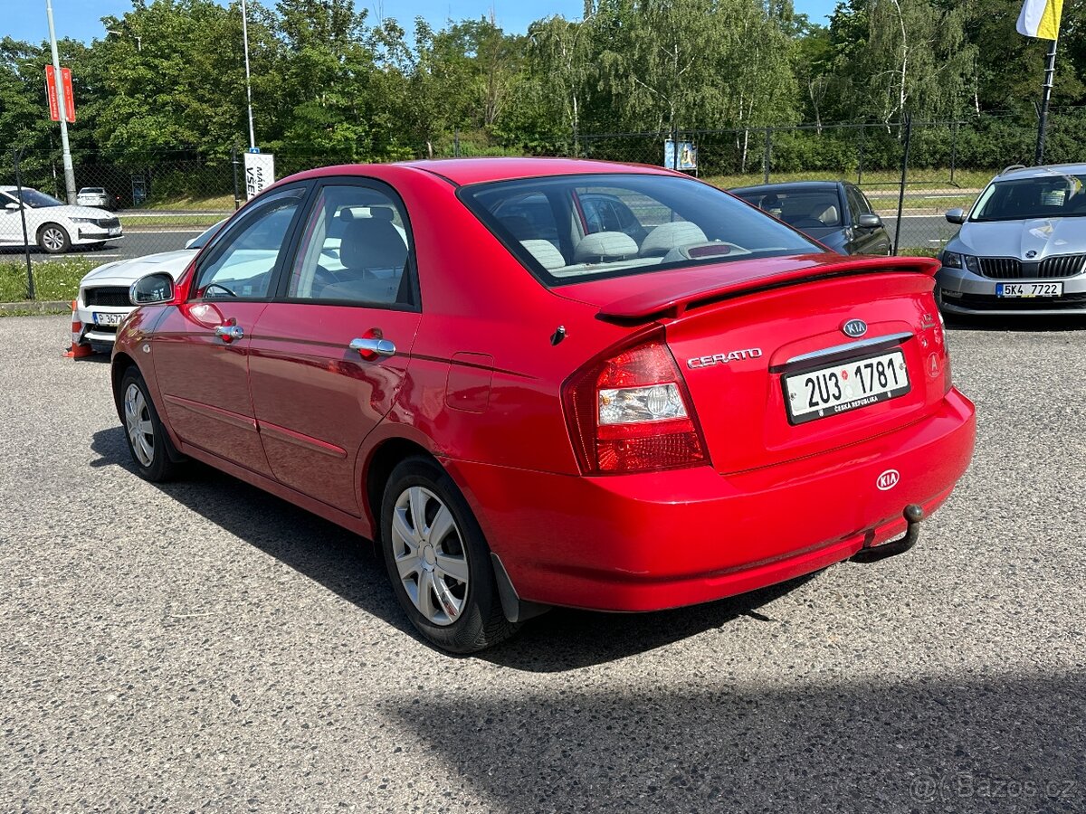 Kia Cerato 2004 - 5