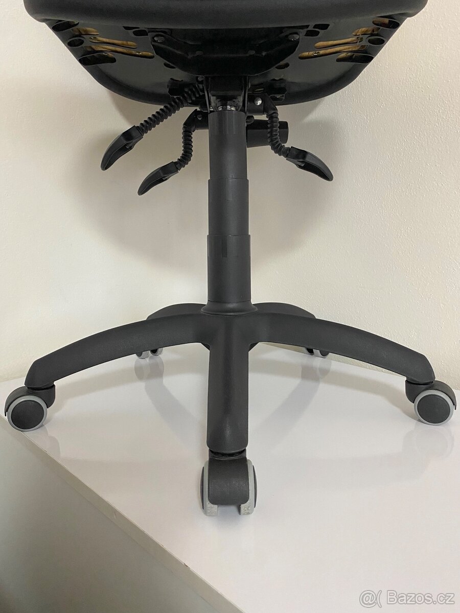 Kancelářská židle - 5