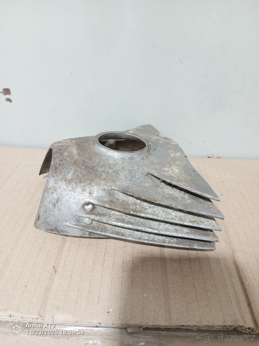 Jawa 350 pérák nebo Ogar kryt karburace poškozený - 5