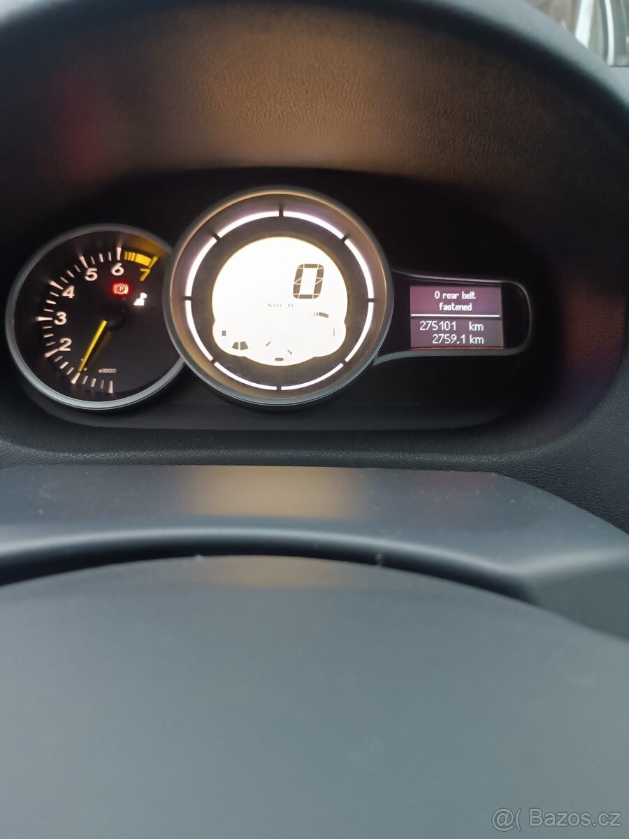 Renault Mégane III 1,6 benzín 2009 - 5