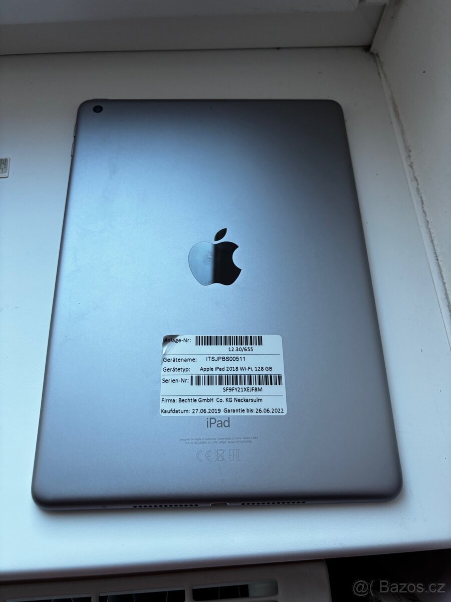 Apple iPad 6th 128GB - 5