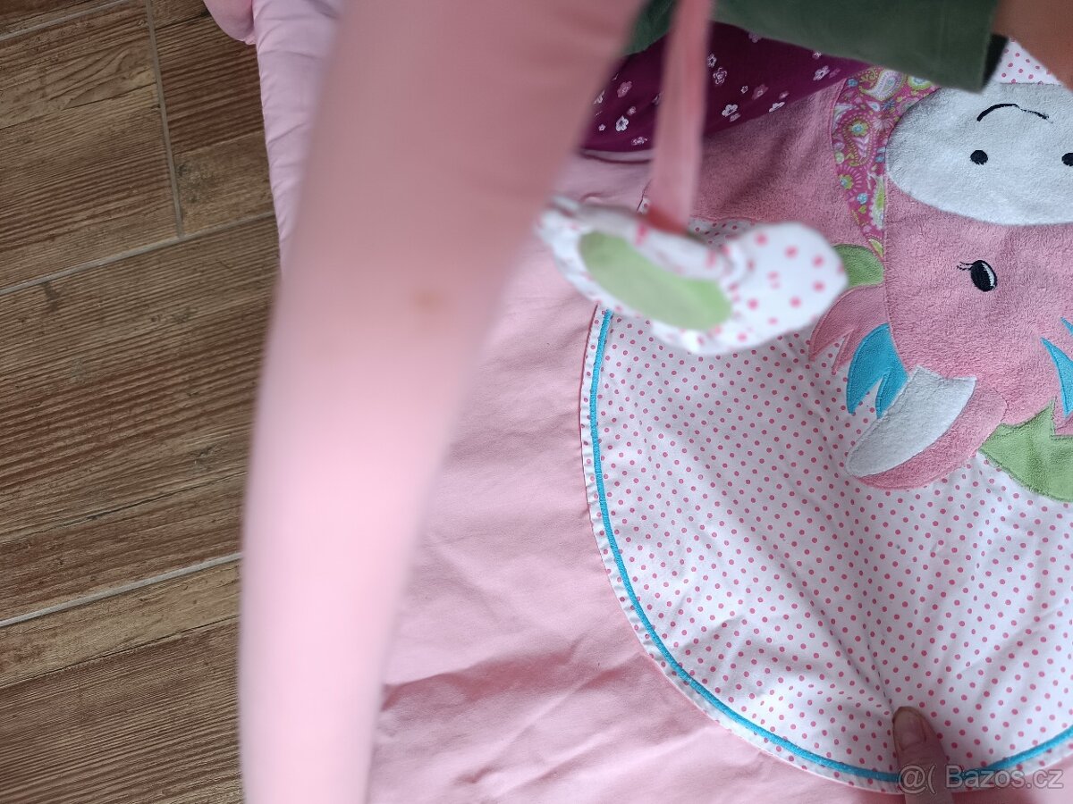 Dětská hrazdička s plyšovými zvířátky - 5