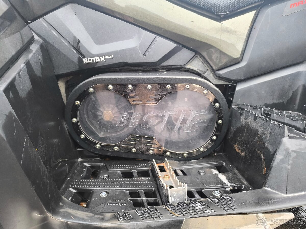 Can-Am Outlander 1000 XU 6x6 - 5